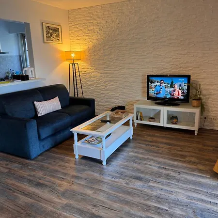 Laura Terrasse - Parking - - 5pers * Juan-les-Pins